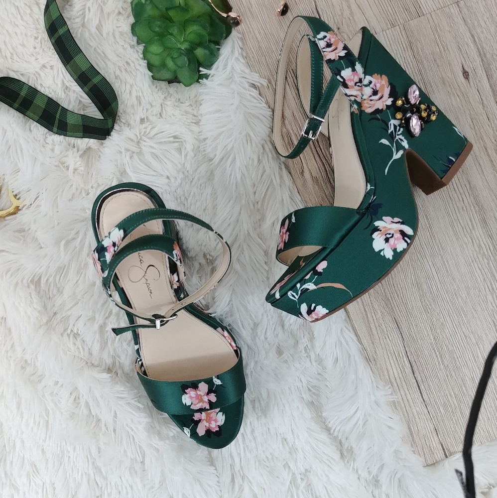 Jesica Simpson Emeral Floral Embelished wedges - Picture 4 of 8